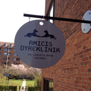 Facadeskilt lavet af www.skiltehus.dk